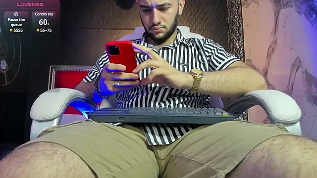 Snapshot of MaximusDick1_ chatting on 12.03.24 MaximusDick1 online show from 12.03.24