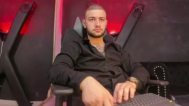 Snapshot of MaximusDick1_ chatting on 09.20.25 MaximusDick1 online show from 09.20.25