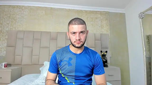 Snapshot of MaximusDick1_ chatting on 10.16.25 MaximusDick1 online show from 10.16.25