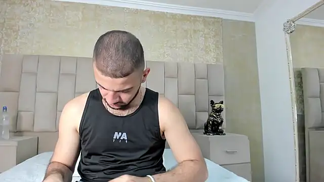 Snapshot of MaximusDick1_ chatting on 10.26.25 MaximusDick1 online show from 10.26.25