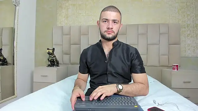 Snapshot of MaximusDick1_ chatting on 11.15.25 MaximusDick1 online show from 11.15.25