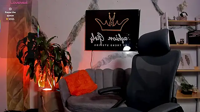 Snapshot of MaximusDick1_ chatting on 01.18.26 MaximusDick1 online show from 01.18.26