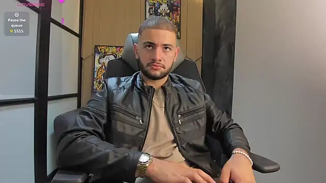 Snapshot of MaximusDick1_ chatting on 02.11.26 MaximusDick1 online show from 02.11.26