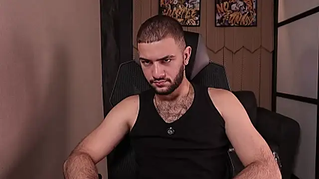 Snapshot of MaximusDick1_ chatting on 02.18.26 MaximusDick1 online show from 02.18.26