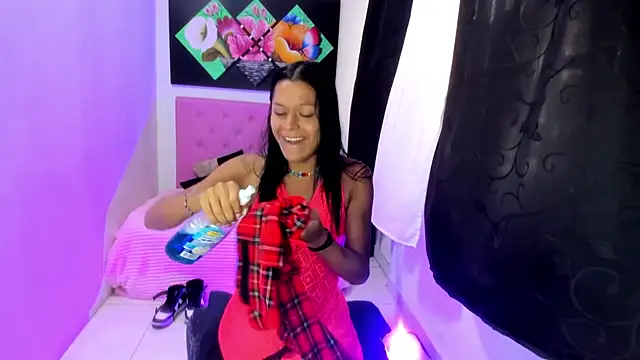 Snapshot of issa_kitty chatting on 11.15.25 issa kitty online show from 11.15.25