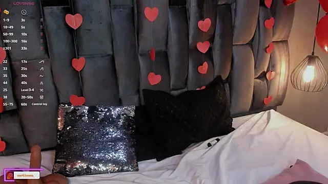 Snapshot of Lorena_Vieira_ chatting on 02.13.25 Lorena Vieira online show from 02.13.25