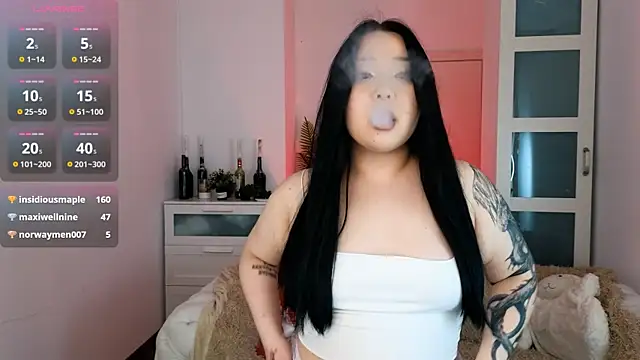 Snapshot of mei_honey_ chatting on 03.04.25 mei honey online show from 03.04.25