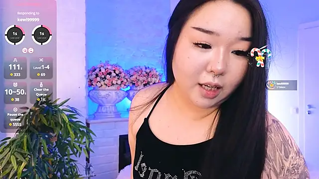 Snapshot of mei_honey_ chatting on 03.06.25 mei honey online show from 03.06.25