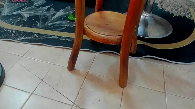 adhara hotter online show from 12.22.25