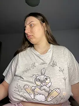 KarinaCelinne online show from 02.04.25