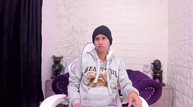 Snapshot of Im_Milan_Rs chatting on 02.12.25 Im Milan Rs online show from 02.12.25