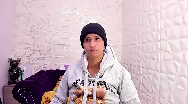 Snapshot of Im_Milan_Rs chatting on 02.12.25 Im Milan Rs online show from 02.12.25