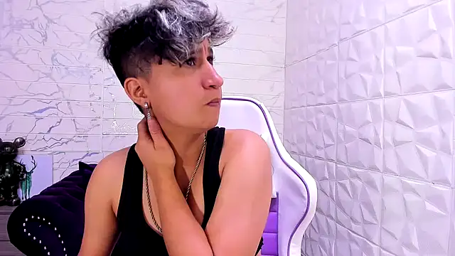 Snapshot of Im_Milan_Rs chatting on 02.15.25 Im Milan Rs online show from 02.15.25