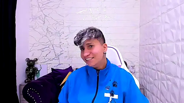 Snapshot of Im_Milan_Rs chatting on 02.15.25 Im Milan Rs online show from 02.15.25