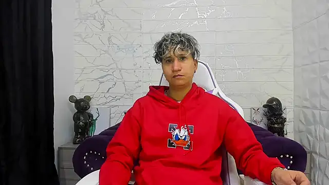 Snapshot of Im_Milan_Rs chatting on 02.17.25 Im Milan Rs online show from 02.17.25