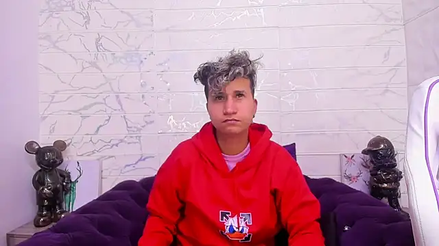 Snapshot of Im_Milan_Rs chatting on 02.17.25 Im Milan Rs online show from 02.17.25