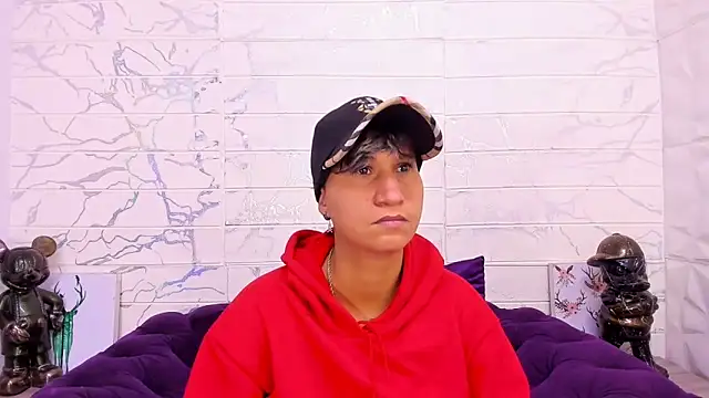 Snapshot of Im_Milan_Rs chatting on 02.18.25 Im Milan Rs online show from 02.18.25