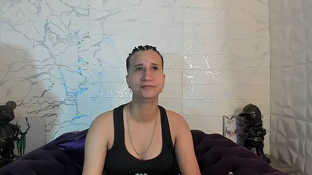 Snapshot of Im_Milan_Rs chatting on 02.24.25 Im Milan Rs online show from 02.24.25