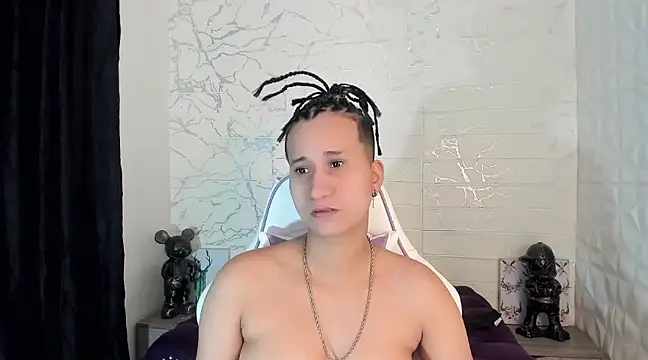 Snapshot of Im_Milan_Rs chatting on 02.28.25 Im Milan Rs online show from 02.28.25