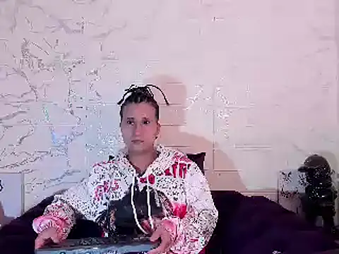 Snapshot of Im_Milan_Rs chatting on 02.28.25 Im Milan Rs online show from 02.28.25