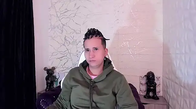 Snapshot of Im_Milan_Rs chatting on 03.02.25 Im Milan Rs online show from 03.02.25