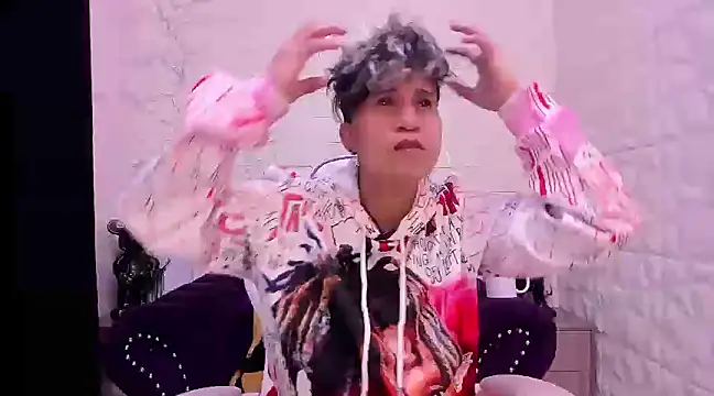 Snapshot of Im_Milan_Rs chatting on 03.05.25 Im Milan Rs online show from 03.05.25