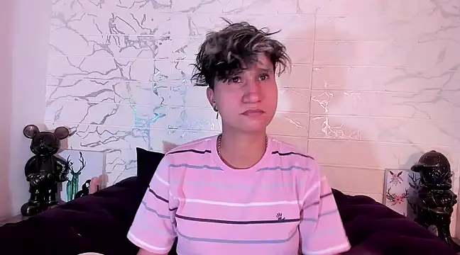 Snapshot of Im_Milan_Rs chatting on 03.15.25 Im Milan Rs online show from 03.15.25