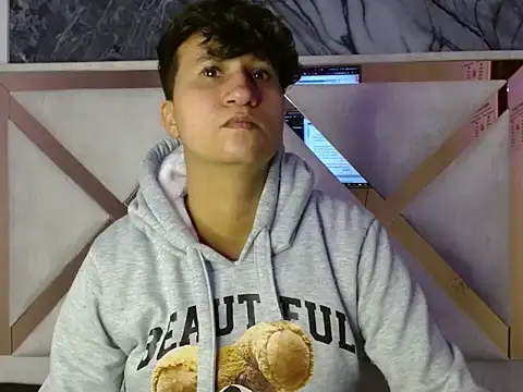 Snapshot of Im_Milan_Rs chatting on 09.18.25 Im Milan Rs online show from 09.18.25