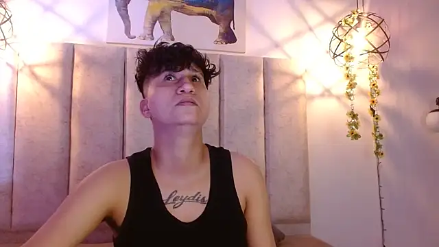 Snapshot of Im_Milan_Rs chatting on 10.10.25 Im Milan Rs online show from 10.10.25