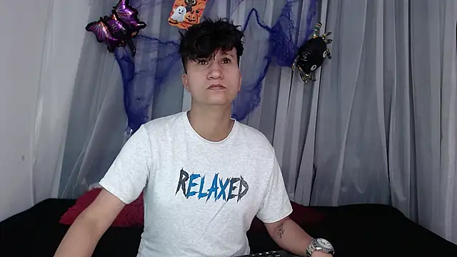 Snapshot of Im_Milan_Rs chatting on 10.15.25 Im Milan Rs online show from 10.15.25