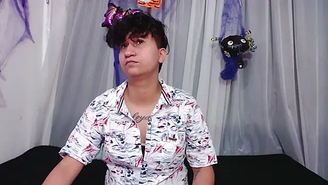 Snapshot of Im_Milan_Rs chatting on 10.26.25 Im Milan Rs online show from 10.26.25