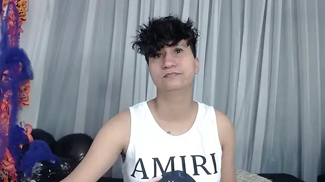 Snapshot of Im_Milan_Rs chatting on 11.02.25 Im Milan Rs online show from 11.02.25