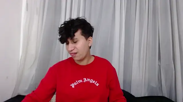 Snapshot of Im_Milan_Rs chatting on 11.04.25 Im Milan Rs online show from 11.04.25