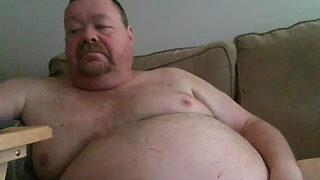 Snapshot of hitman_35 chatting on 10.29.25 hitman 35 online show from 10.29.25