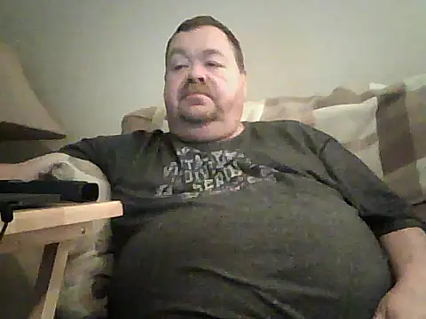 Snapshot of hitman_35 chatting on 11.18.25 hitman 35 online show from 11.18.25