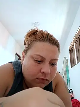 Snapshot of carola_hotwife chatting on 10.30.25 carola hotwife online show from 10.30.25