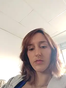 Snapshot of Ambar_Roux_ chatting on 11.03.25 Ambar Roux online show from 11.03.25