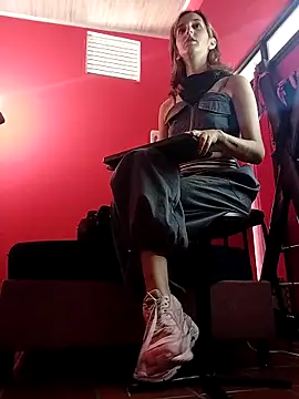 Ambar Roux  online show from 12.16.25