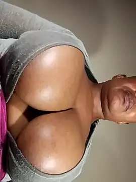 boobassymom online show from 09.12.25