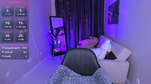 Bunny  of love online show from 12.18.24