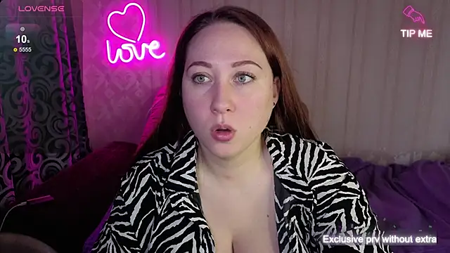 KellyCrystall online show from 11.09.25