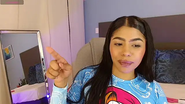 Snapshot of violeta_leon chatting on 10.01.25 violeta leon online show from 10.01.25