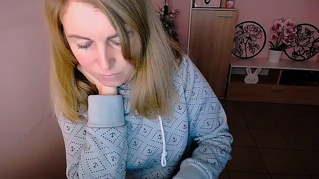 Hot Milady online show from 12.19.24