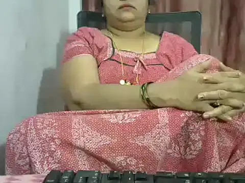 Snapshot of Naughty_Nityaa chatting on 01.11.25 Naughty Nityaa online show from 01.11.25
