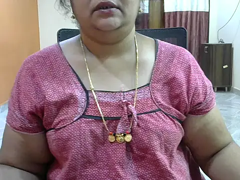 Snapshot of Naughty_Nityaa chatting on 02.10.25 Naughty Nityaa online show from 02.10.25