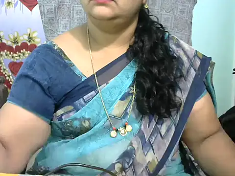 Snapshot of Naughty_Nityaa chatting on 03.08.25 Naughty Nityaa online show from 03.08.25