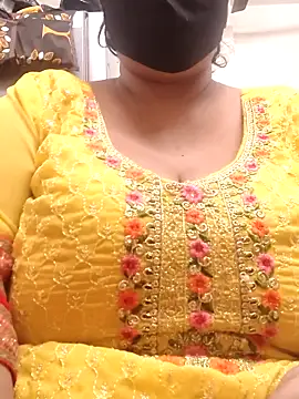 Snapshot of zeepe19 chatting on 12.20.25 zeepe19 online show from 12.20.25