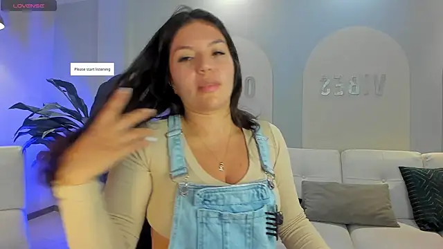 ValeriaRoldanX online show from 05.15.26