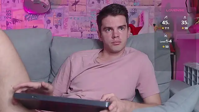 Snapshot of Mike_Burn chatting on 12.14.24 Mike Burn online show from 12.14.24