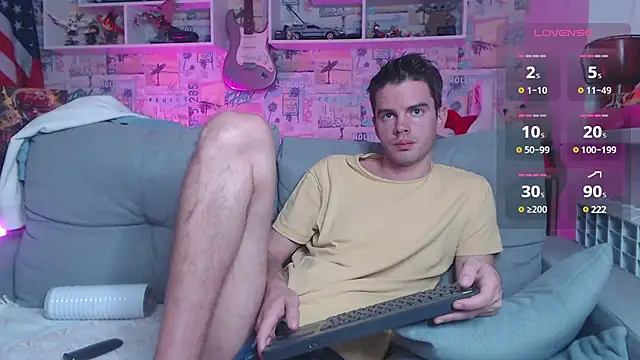 Snapshot of Mike_Burn chatting on 12.17.24 Mike Burn online show from 12.17.24